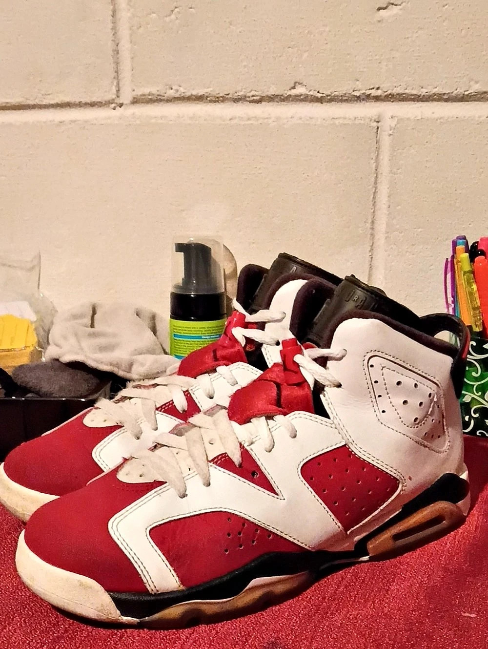Jordan Air Jordan 6 Retro OG 'Carmine' Sneakers Red & White US 7y